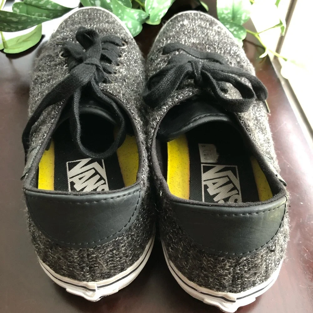 Vans Flannel OrthoLite Black White Low Top Sneakers Women’s Size 9.5